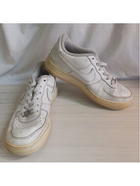 Nike Air Force 1 Youth 5.5Y White Sneakers Style 314192-117